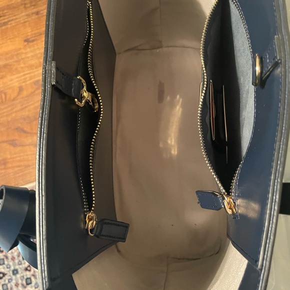Valentino navy tote - Picture 3 of 12